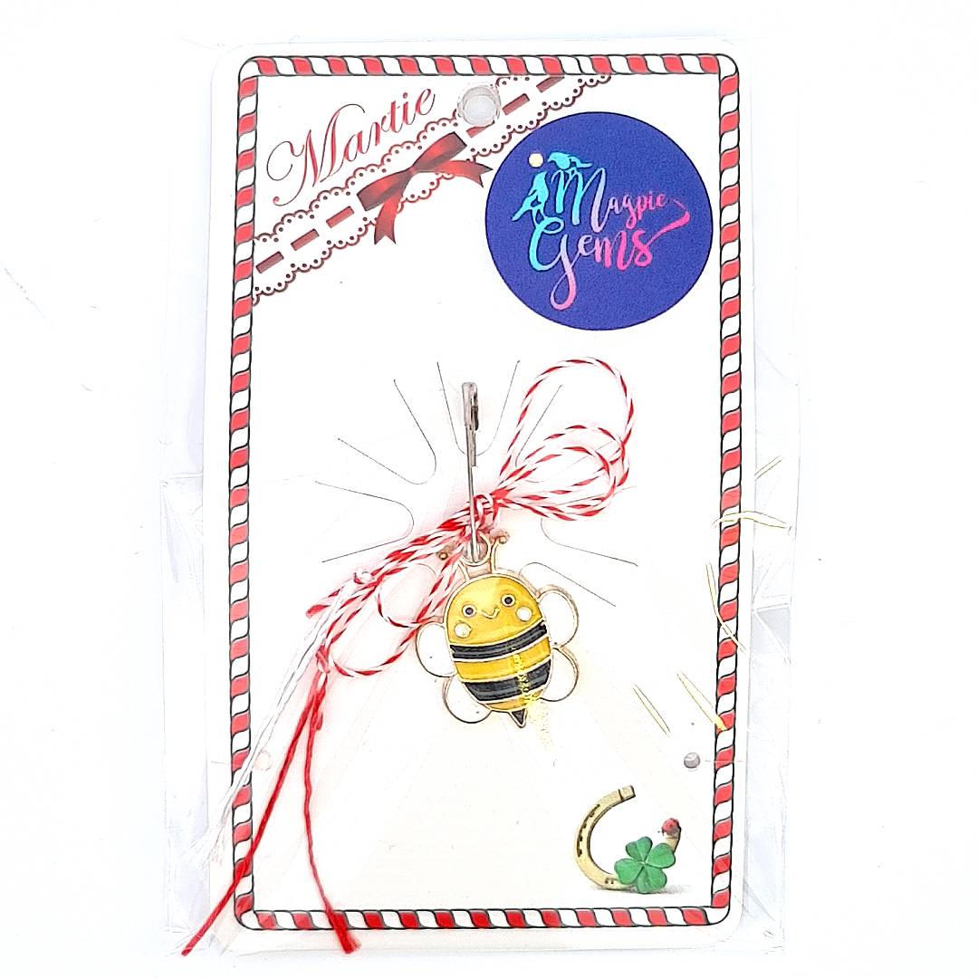 Buzzy Blossoms : Collection Martisor inspirée des abeilles