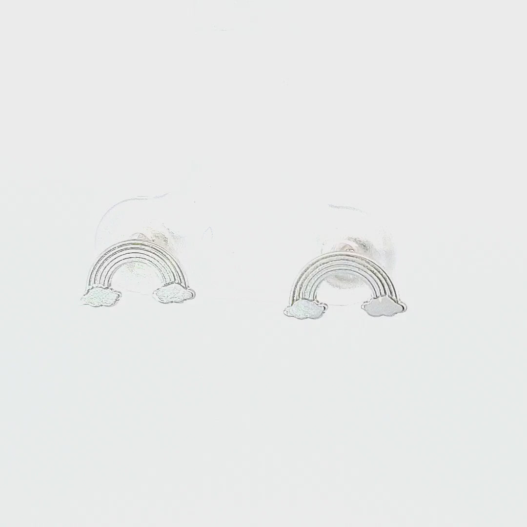 Detailed video displaying the dimensions and thickness of the Sterling Silver 925 Earrings.