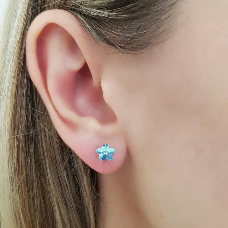 Tiny earring online